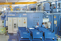 1 centro di lavoro CNC in linea FMS costituito da 4 macchine della serie Clock 1200
